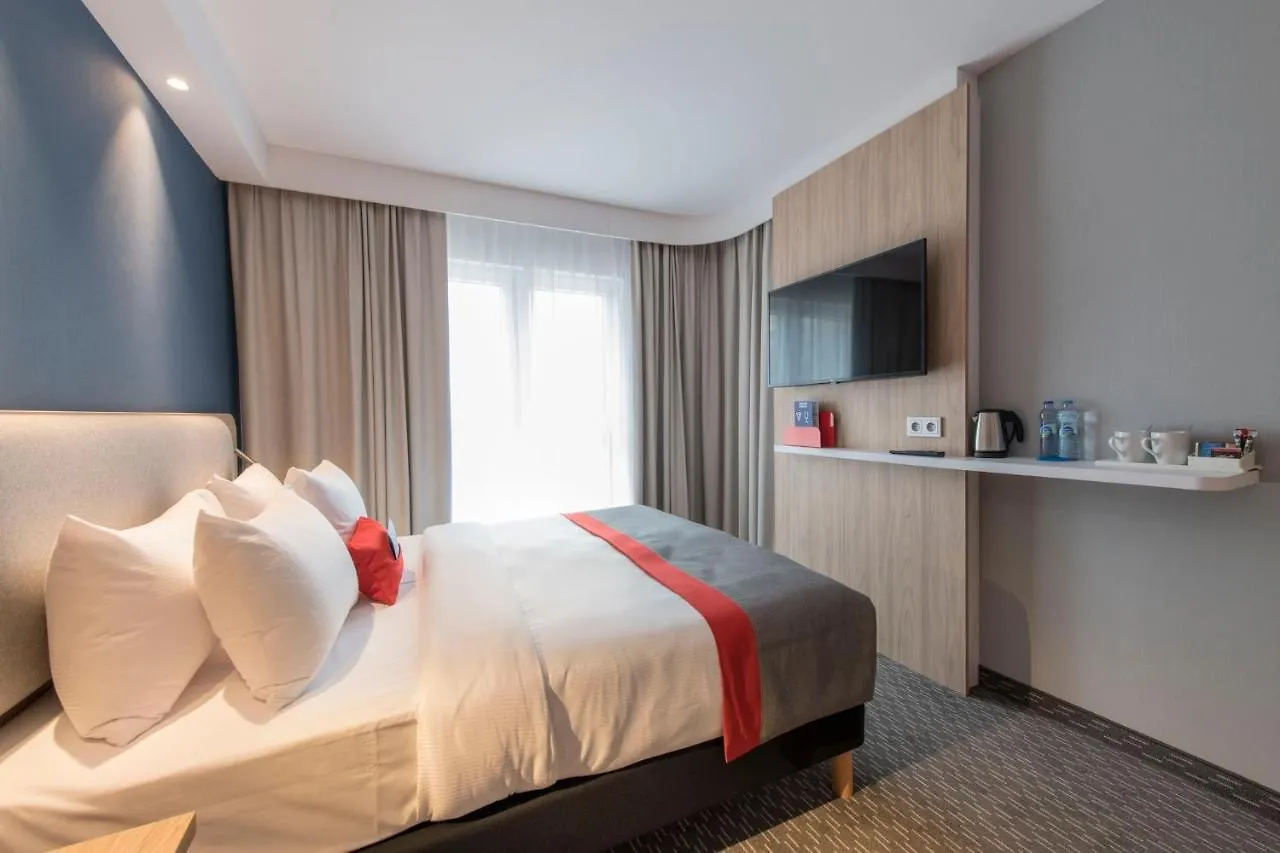 Holiday Inn Express Warsaw - Mokotow By Ihg 3*,  Polonia