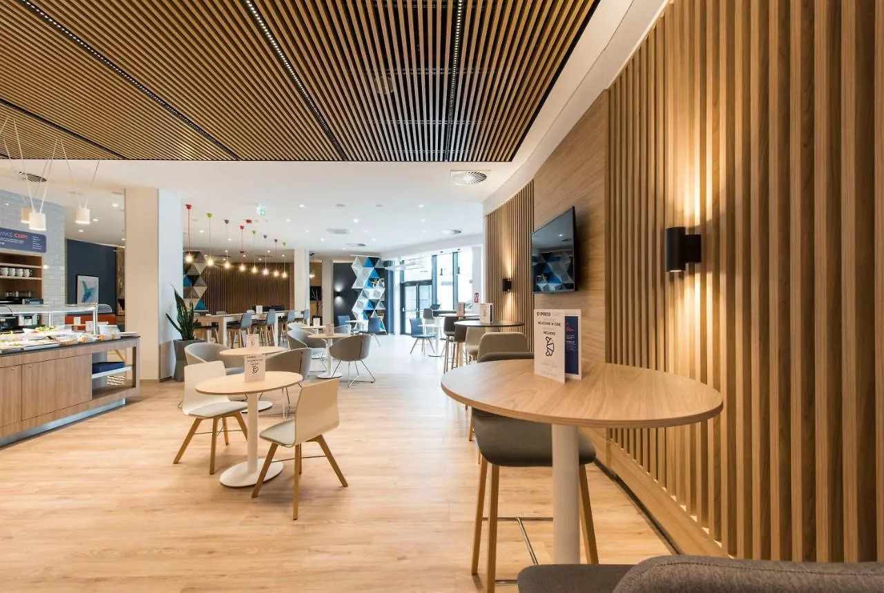 Holiday Inn Express Warsaw - Mokotow By Ihg
