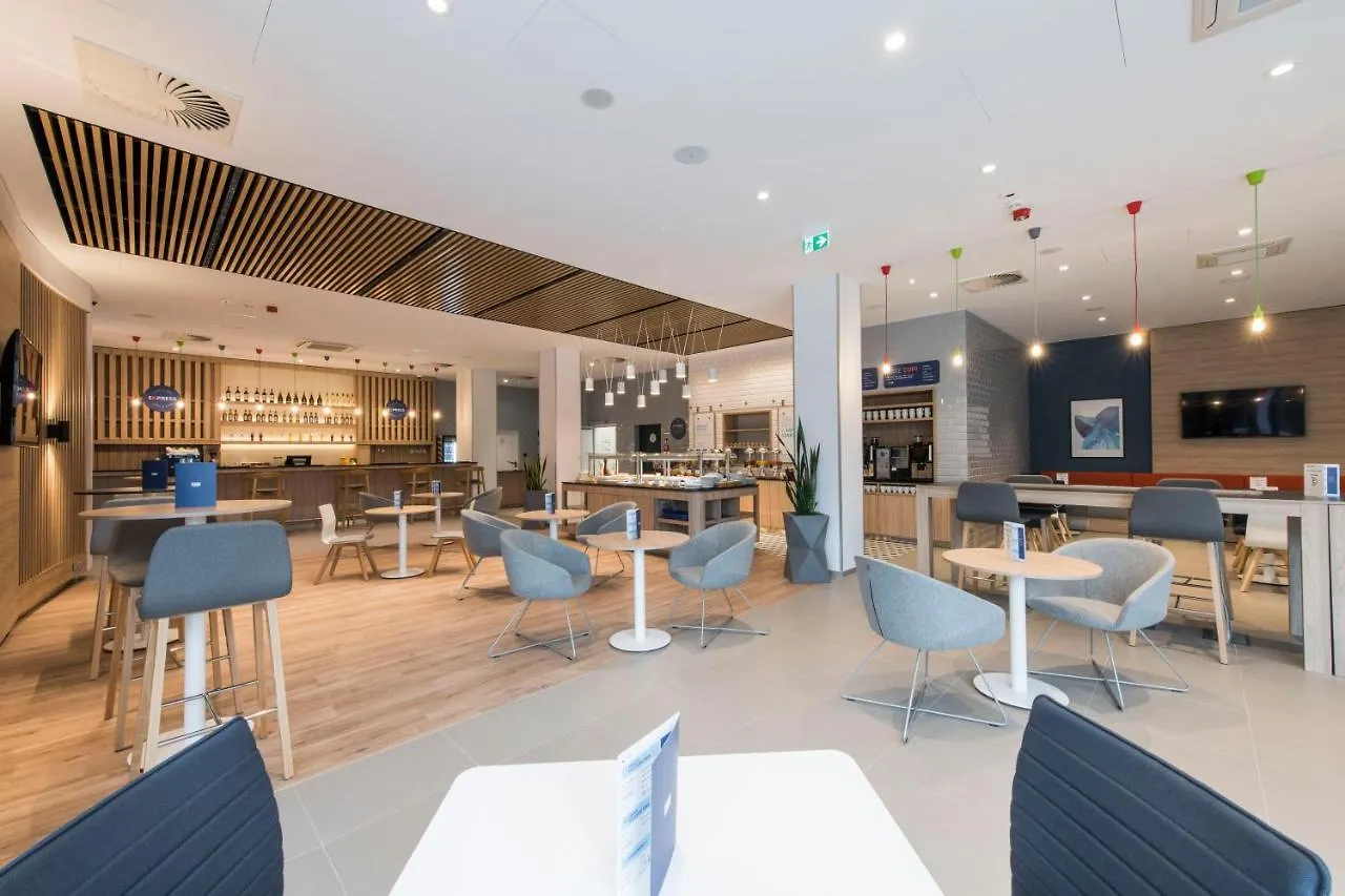 Hotel Holiday Inn Express Warsaw - Mokotow By Ihg